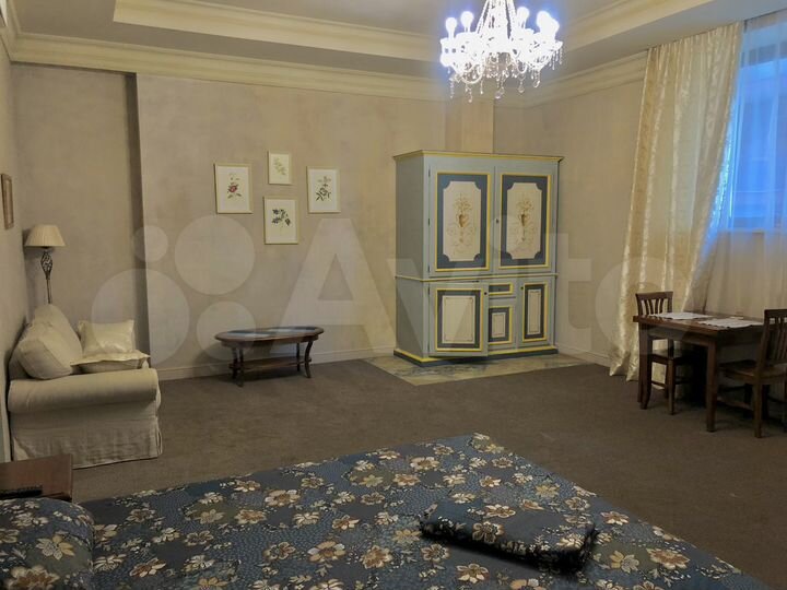 Апартаменты-студия, 53 м², 4/8 эт.