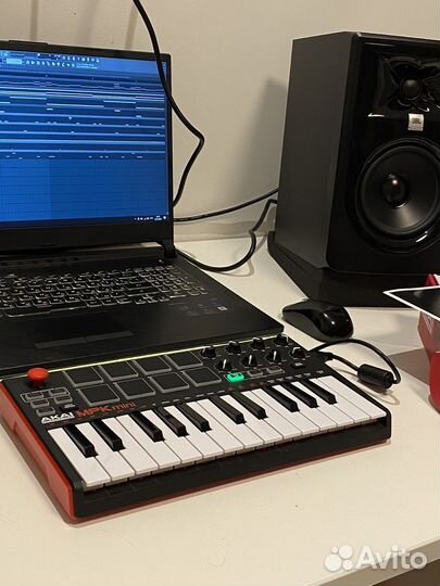 Клавиатура akai PRO MPK mini MK2