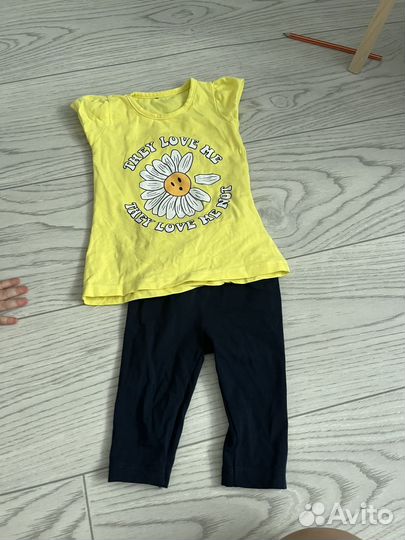 Отдам бесплатно одежда для девочки 80