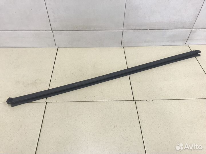 Накладка стекла переднего левого Sportage 2016