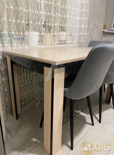 Кухонный стол