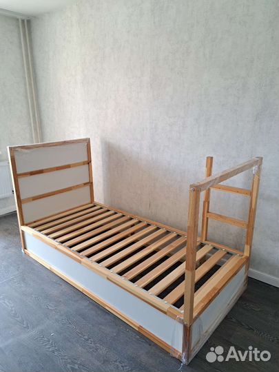 Детская кровать Икеа Кюра с матрасом