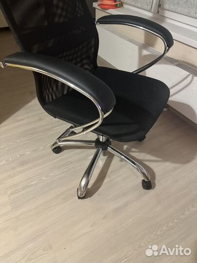 Компьютерное кресло