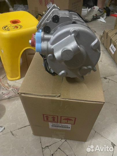 Компрессор кондиционера Toyota Land Cruiser 200