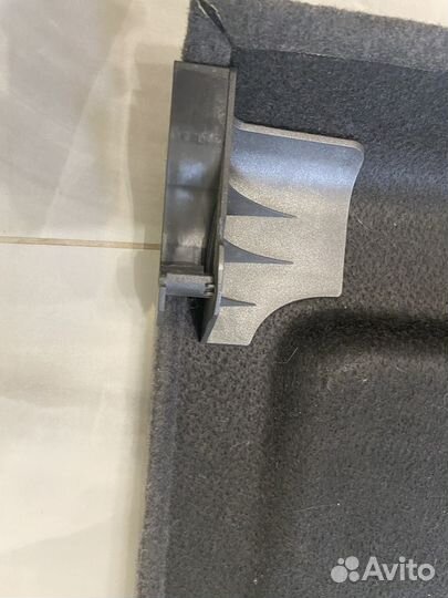 Задняя полка на Opel Astra H 2008 года