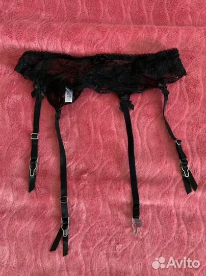 Женский пояс для чулок