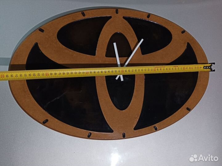 Часы toyota