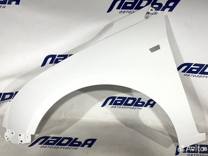 Крыло Chevrolet cruze левое Белый GAZ