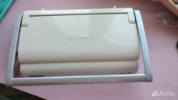 Брошюровщик Fellowes Star 150