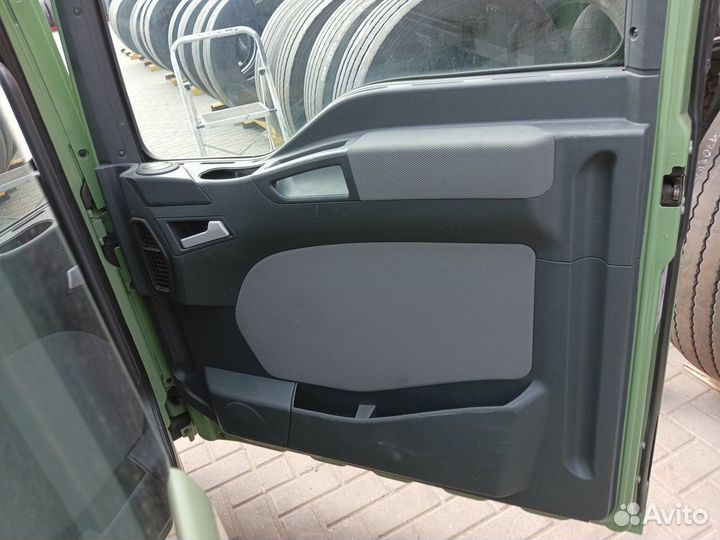 Дверь правая Man TGA