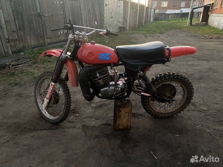 Кроссовый мотоцикл Чезет 500