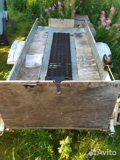 Прицеп для перевозки снегохода