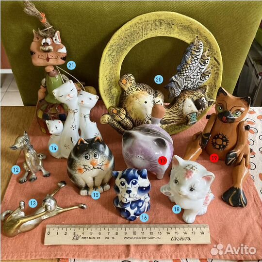 Коллекция фарфоровых и керамических котов и кошек