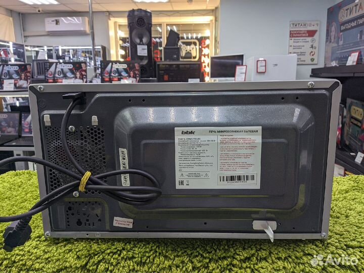 Микроволновая печь BBK 20MWG-736/BS