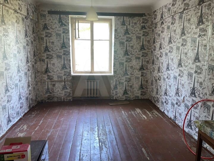 Комната 18 м² в 5-к., 2/4 эт.