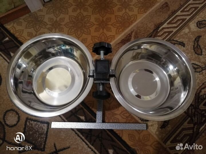 Стойка для кормления собак