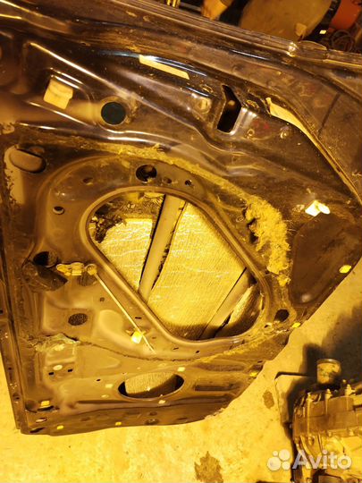 Правые двери toyota mark 2