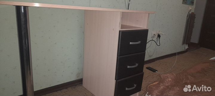 Письменный стол для школьника бу