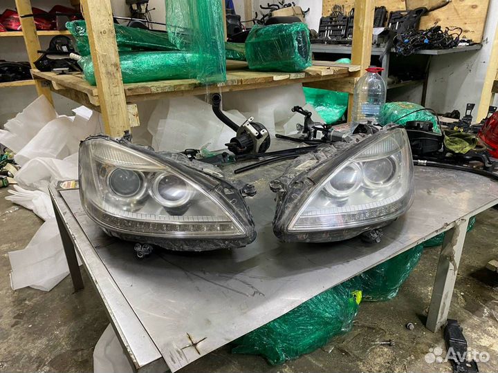 Фара правая Mercedes-Benz S-Класс W221 рест. 2011