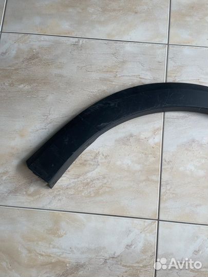 Расширитель крыла передний правый Renault Sandero