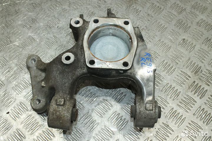 Кулак задний левый (цапфа) Suzuki Kizashi 2WD