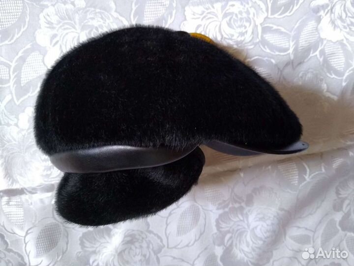 Меховая мужская кепка