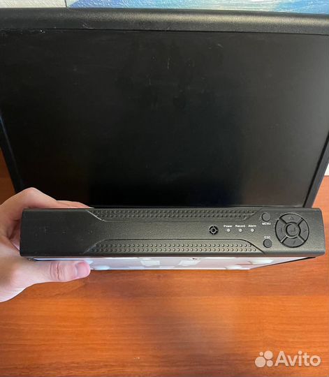 Монитор лос+видеорегистратор 4 канальный