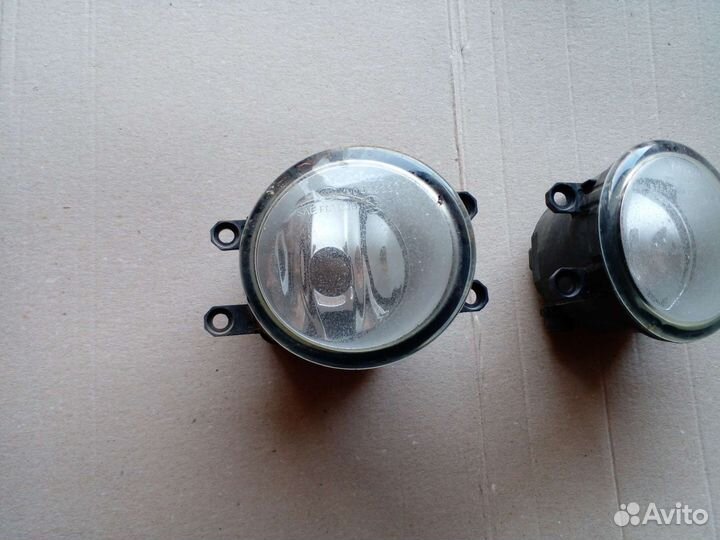 Фара противотуманная Toyota Camry V50