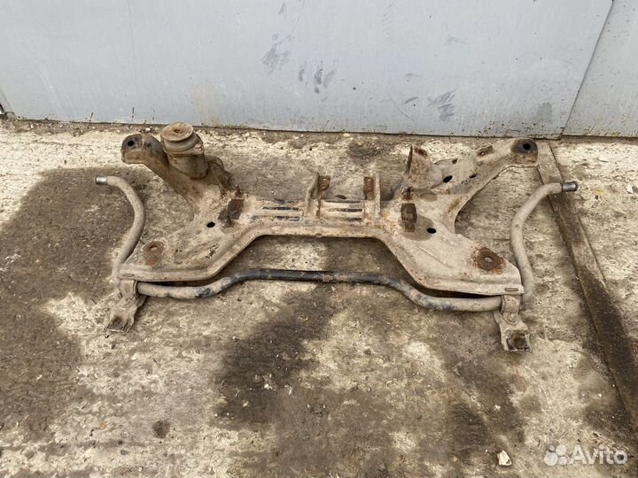 Балка передней подвески Volkswagen Passat B3