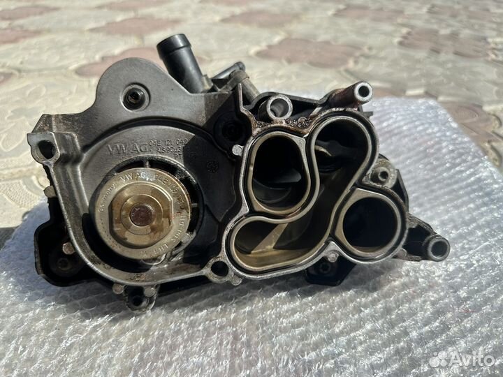 Помпа термостат на golf 7