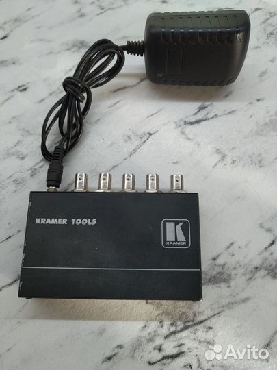 Усилитель-распределитель Kramer 104LN