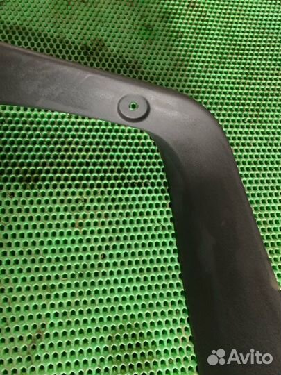 Обшивка багажника правая Opel Astra H Z18XER 2007