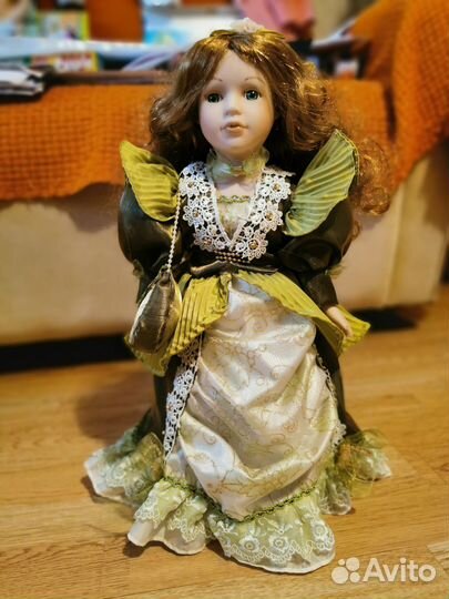 Кукла на подставке