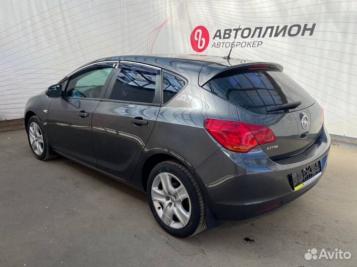 Opel Astra 1.6 AT, 2010, 130 500 км