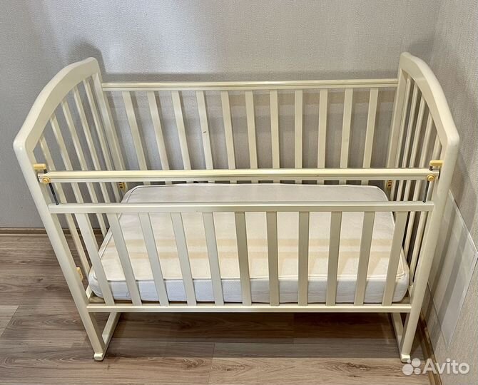 Детская кроватка 0+