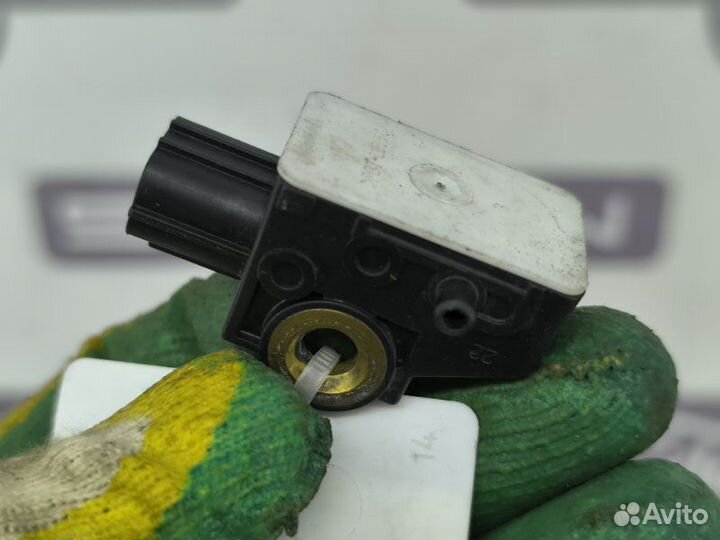 Датчик удара передний Honda Civic FD1 FD3 FD7