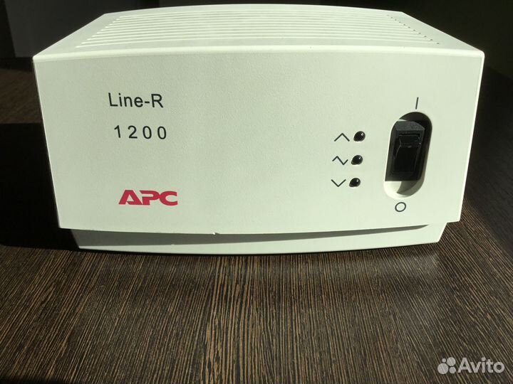 Стабилизатор напряжения APC Line-R 1200