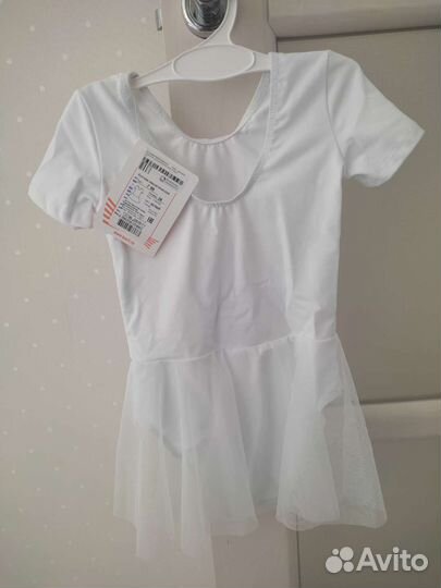 Гимнастический купальник новый с этикеткой