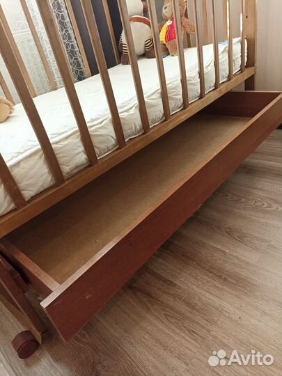 Детская кроватка