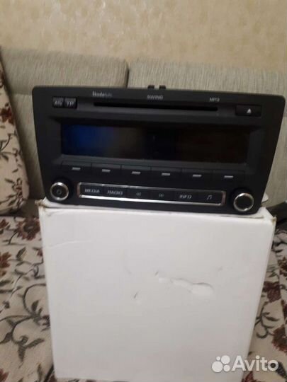 Штатное головное устройство на Шкода Октавия