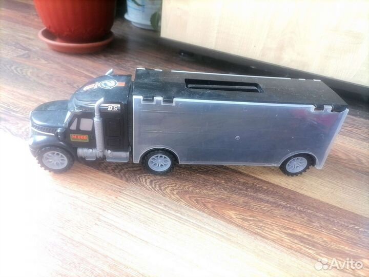 Игрушки пакетом машинки