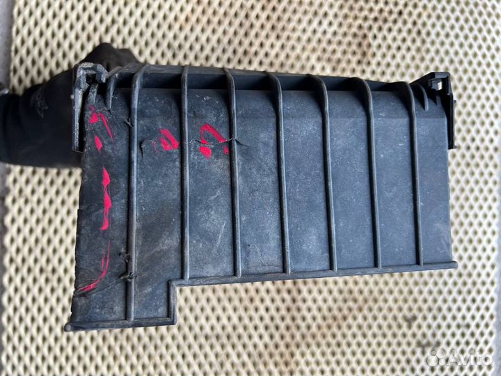 Крышка блока предохранителей VW Passat B6 2.0