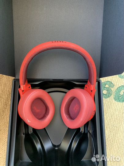 Беспроводные наушники JBL E55BT