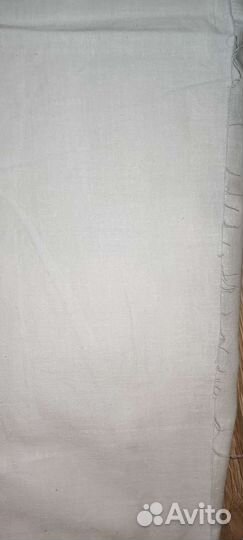 Хлопок отрез белой ткани и белая простынь