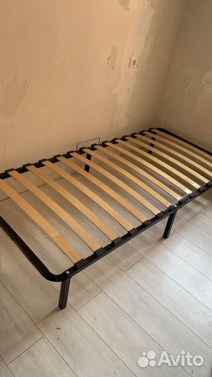 Кровать металлическая односпальная