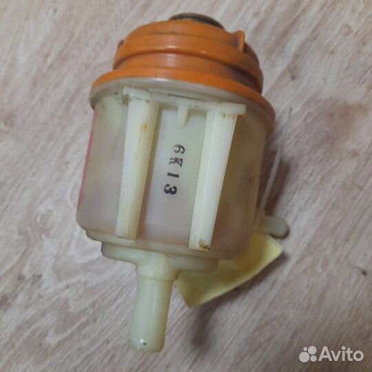 Бачок гур Suzuki Grand Vitara 2006-2015