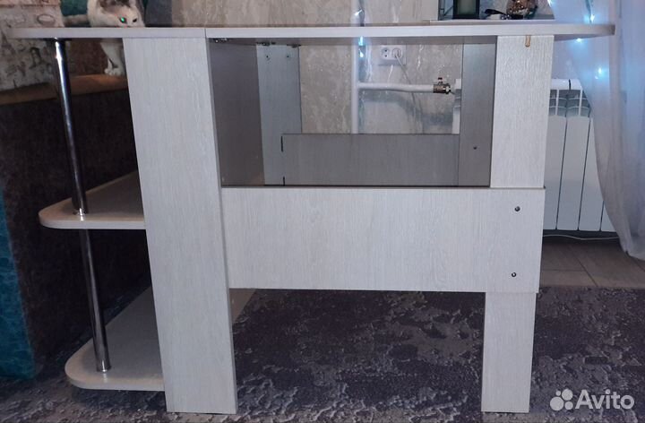 Стол-книжка компактный с полками