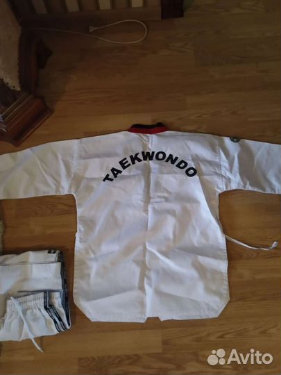 Кимоно добок для тхеквондо