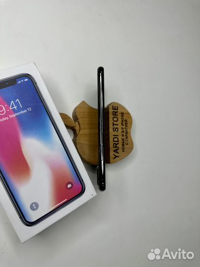 iPhone X, 64 ГБ