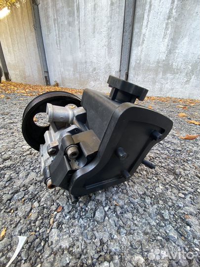 Насос гур мерседес w211 w204 w203 w212